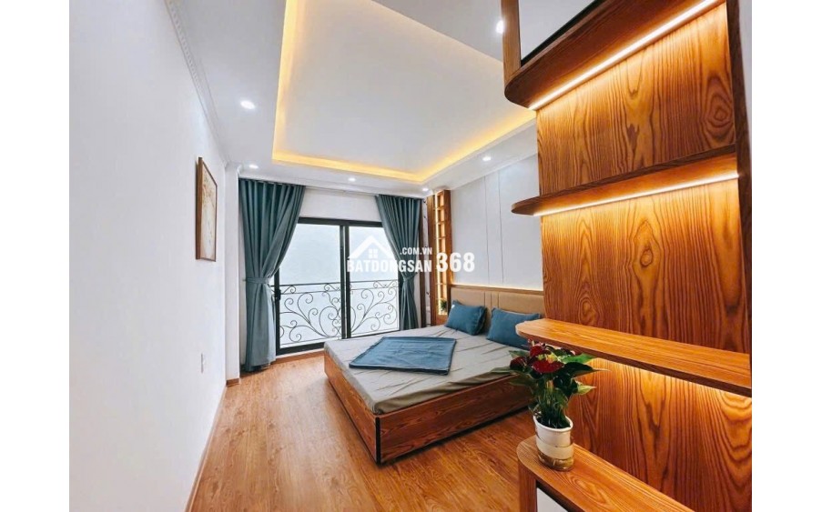 Bán nhà Trương Định 5 Tầng Thang Máy Mới Kính Koong 42m Nhỉnh 8 Tỷ